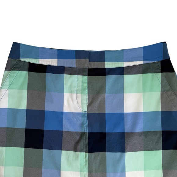 Izod Golf Plaid Mini Skort in Blue and Green. Size 12 - Picture 3 of 14
